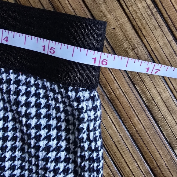 Victoria's Secret Black and Red Heart Pajama Set - Picture 9 of 9